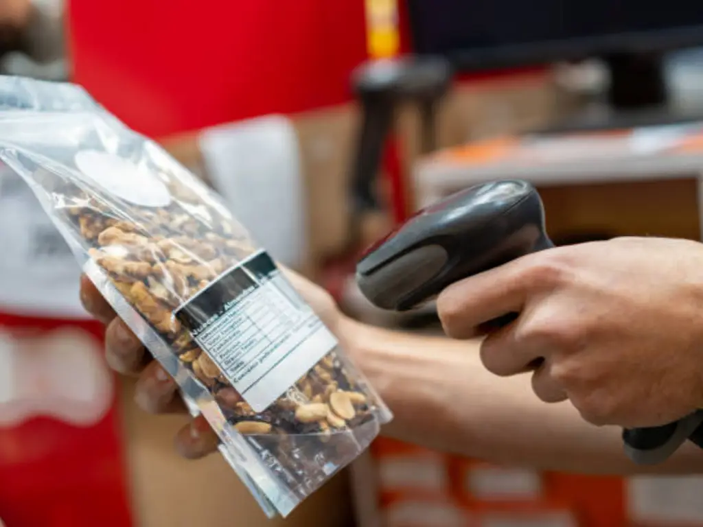 what is food packaging